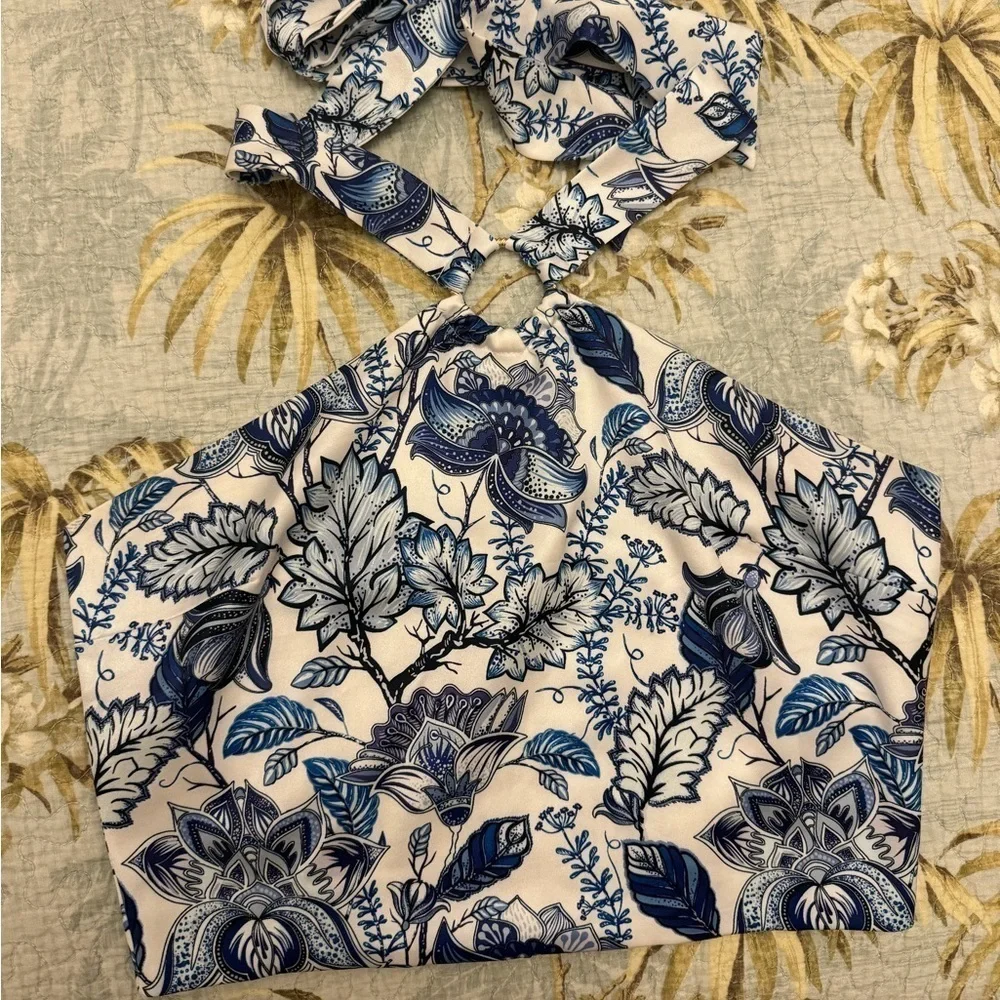 Bebe Ring Detail Printed Halter Top 2 - Picture 12 of 12